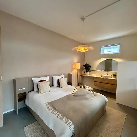 Het Klaslokaal In De Oude School Met Tuin 公寓 *