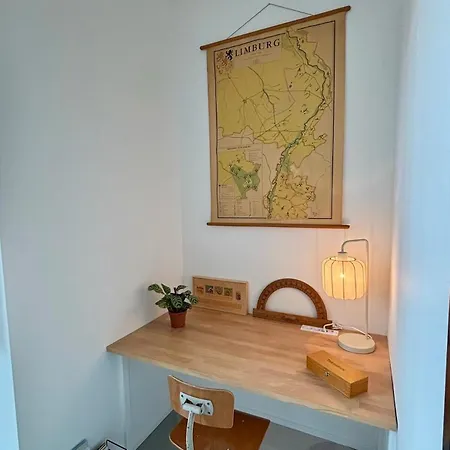 Het Klaslokaal In De Oude School Met Tuin *