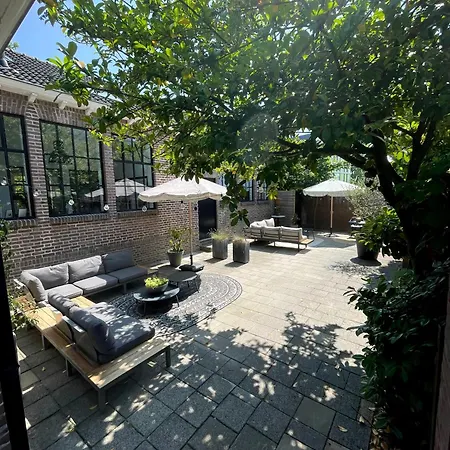 Het Klaslokaal In De Oude School Met Tuin *