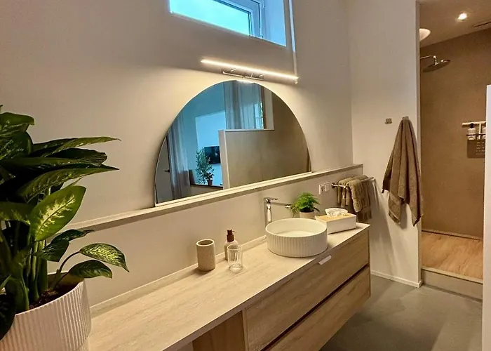 Het Klaslokaal In De Oude School Met Tuin شقة *