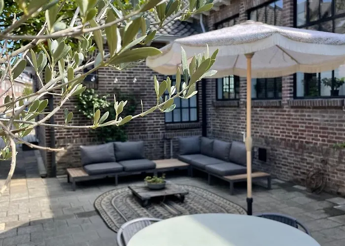 Het Klaslokaal In De Oude School Met Tuin شقة *