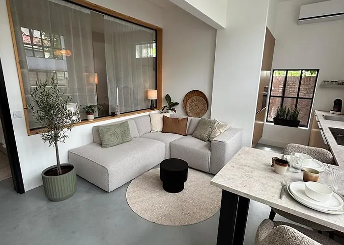 Het Klaslokaal In De Oude School Met Tuin