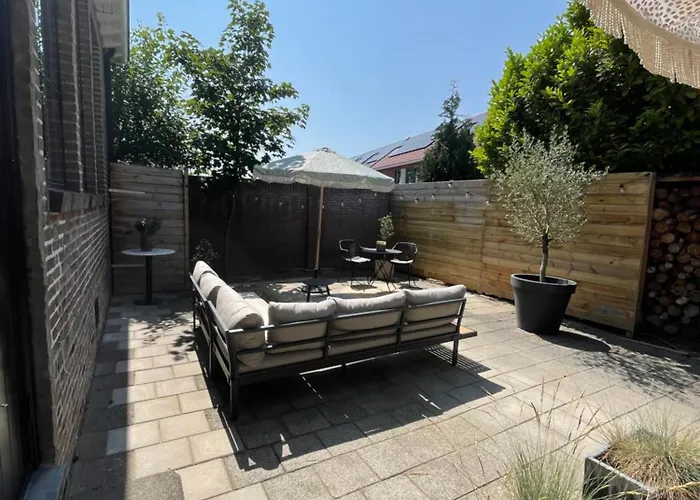 Het Klaslokaal In De Oude School Met Tuin شقة